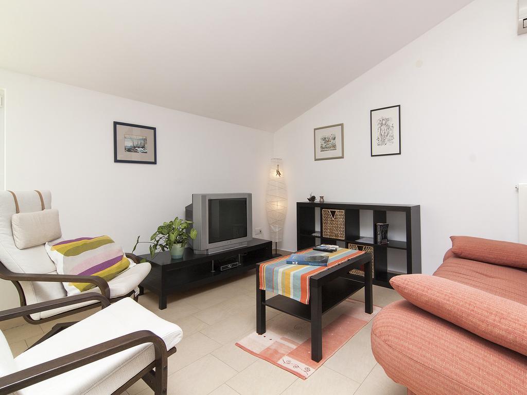 Apartments Ceja Near Sea เมดูลิน ห้อง รูปภาพ